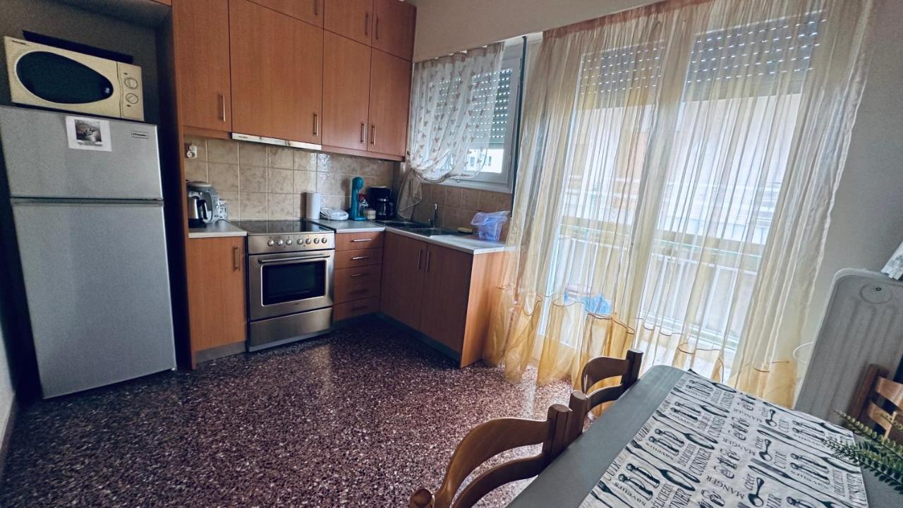 Harokopio Apartment In Aten Exteriör bild
